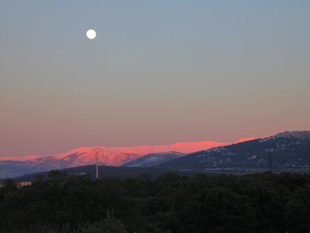 puesta de sol y luna